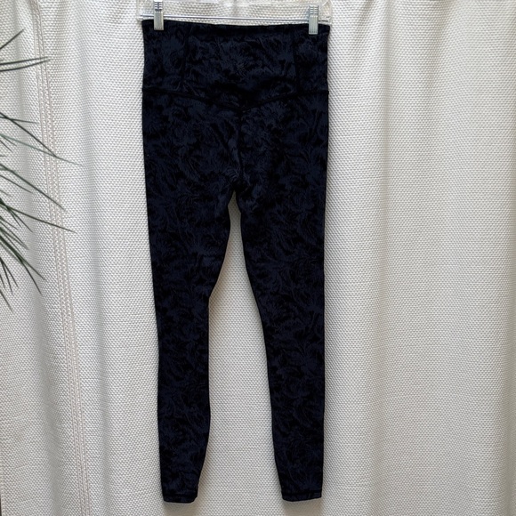 Athleta Navy and Black Elation Textured Tights - Picture 8 of 8